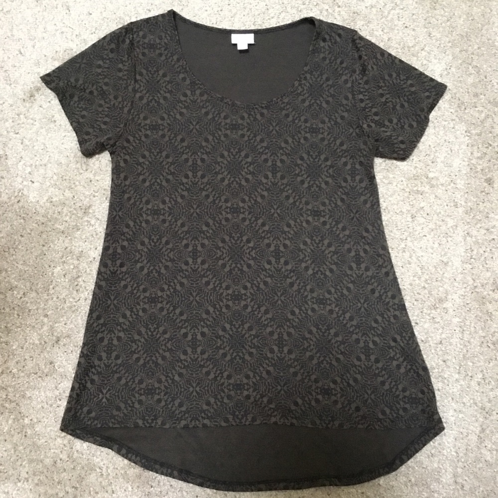 SALE 🎉 LuLaRoe Brown Textured Classic Tee S